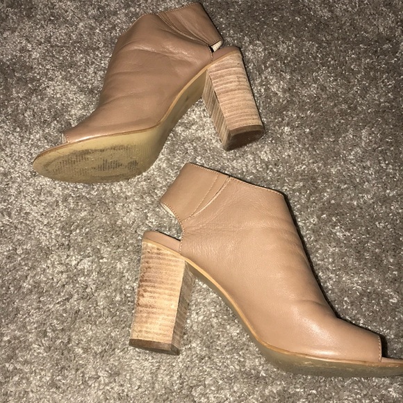 Steve Madden Women's Nonstp Bootie - Picture 4 of 8